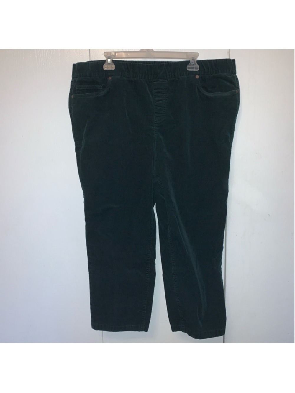 Lands End stretchy corduroy capris plus size 22W green